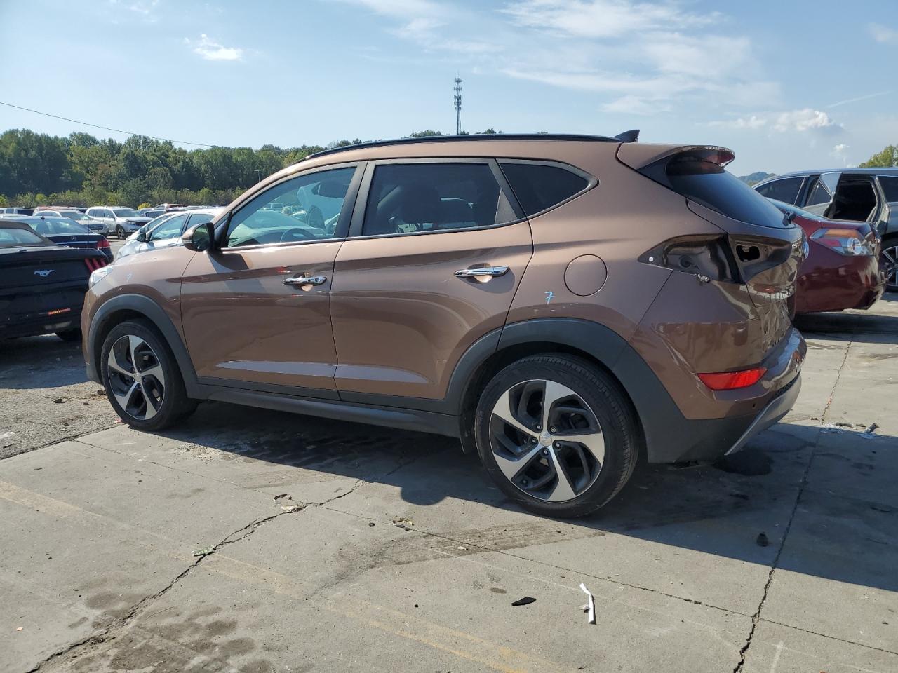 2016 HYUNDAI TUCSON