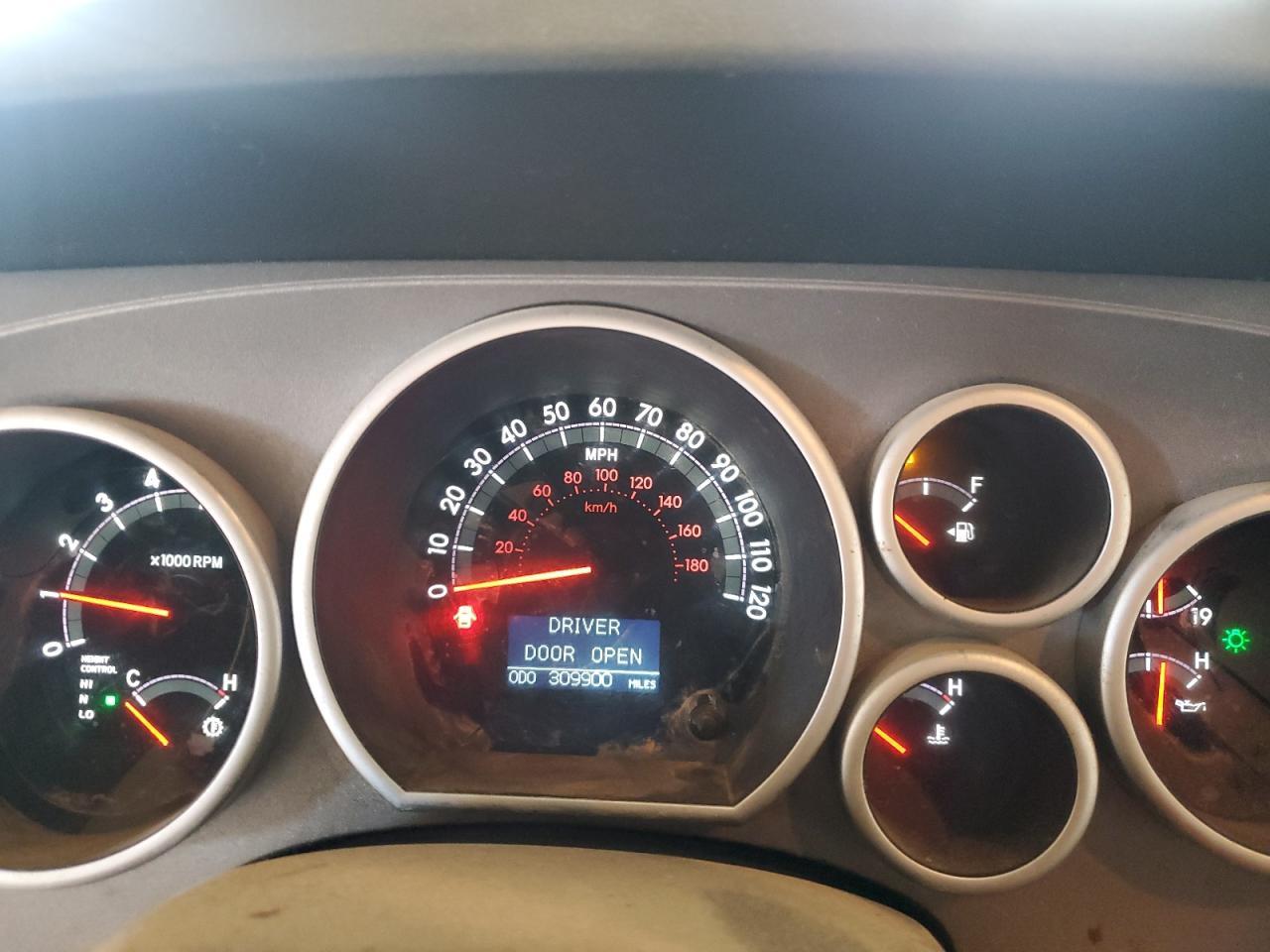 2010 TOYOTA Sequoia