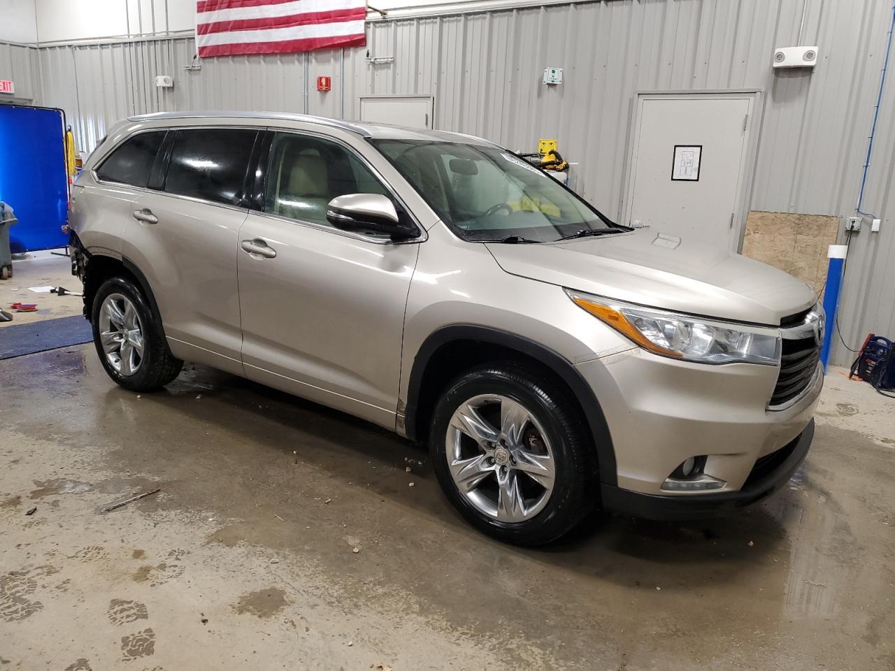 2015 TOYOTA HIGHLANDER