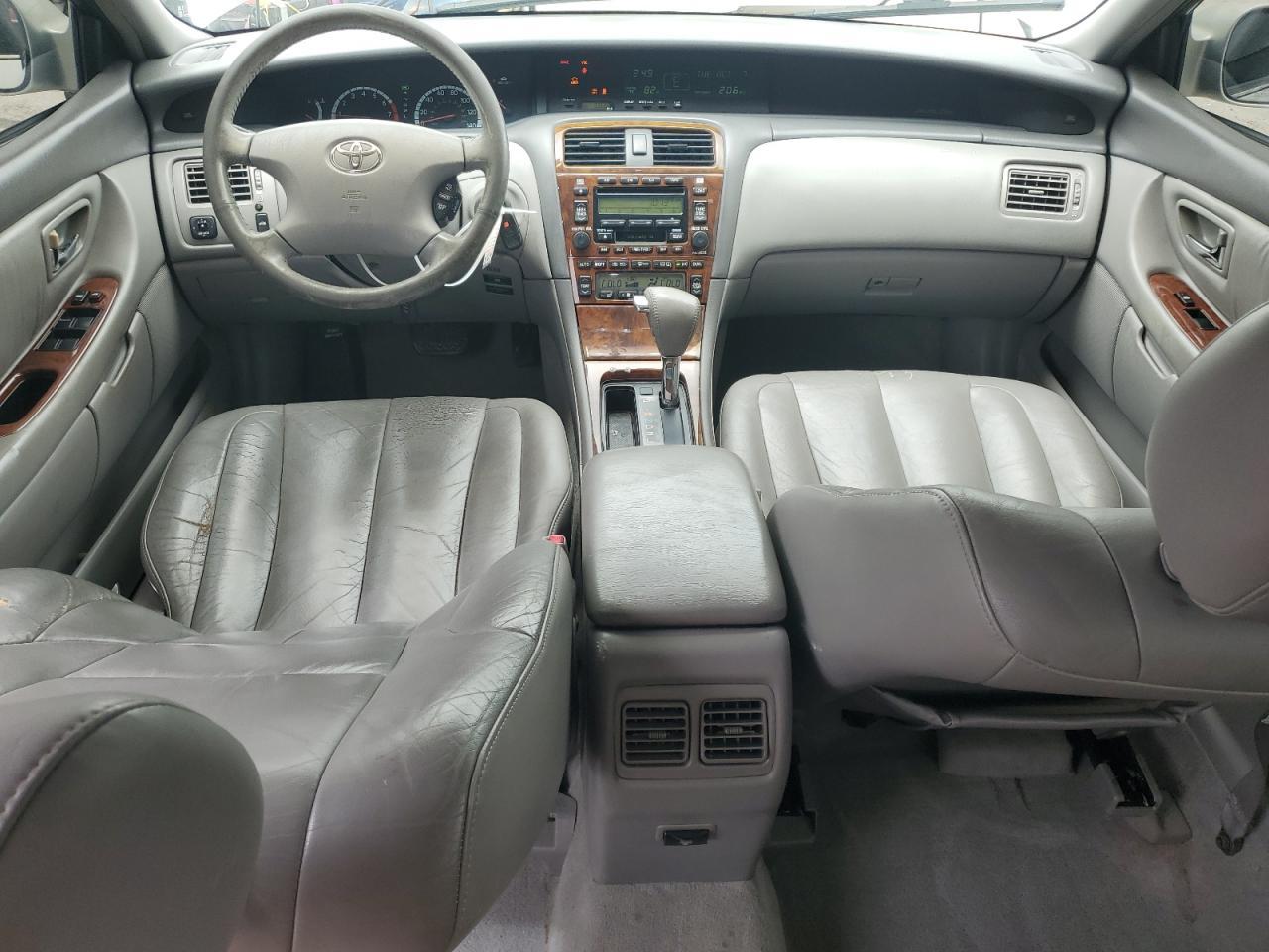 2002 TOYOTA Avalon