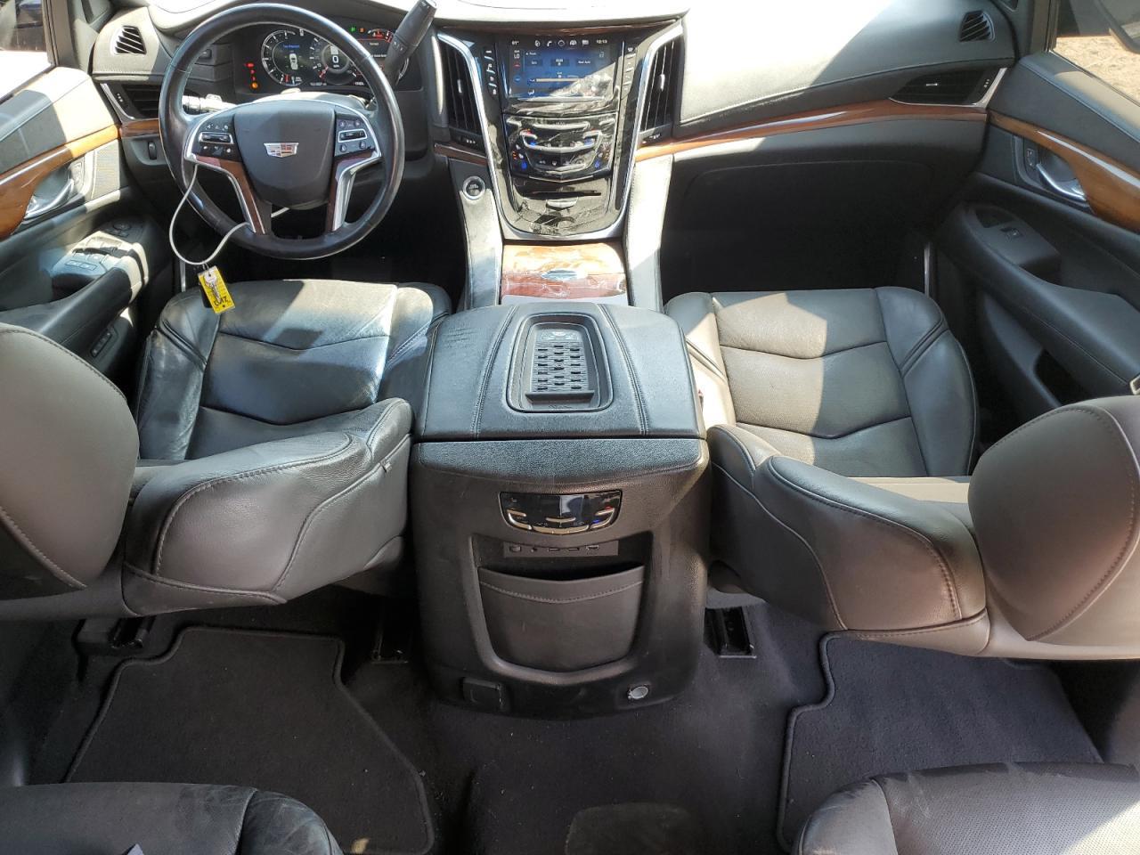 2017 CADILLAC ESCALADE