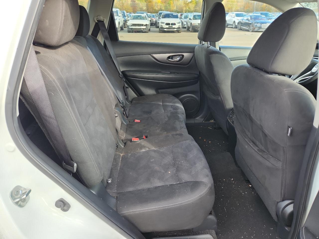 2015 NISSAN ROGUE