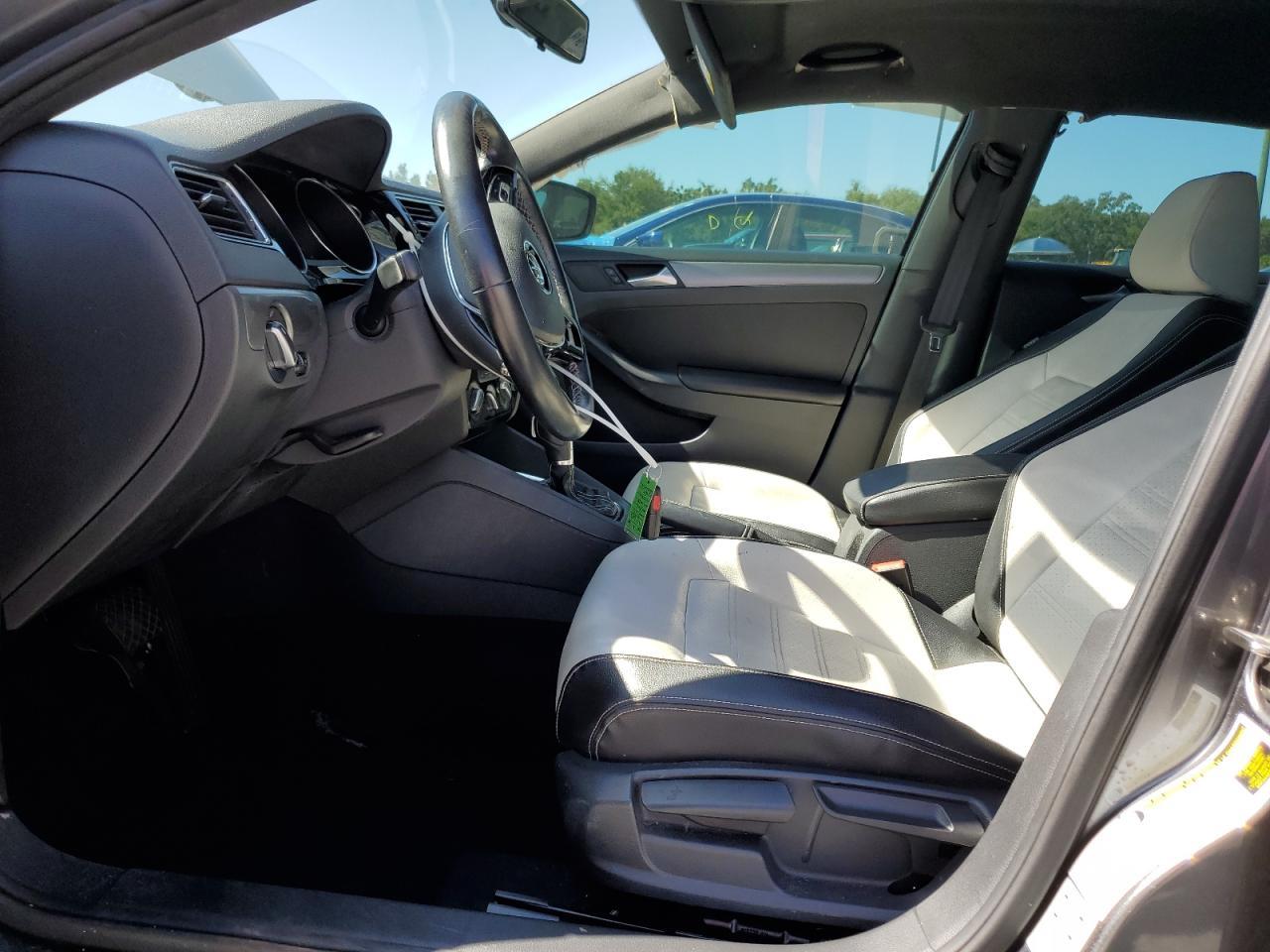 2016 VOLKSWAGEN JETTA