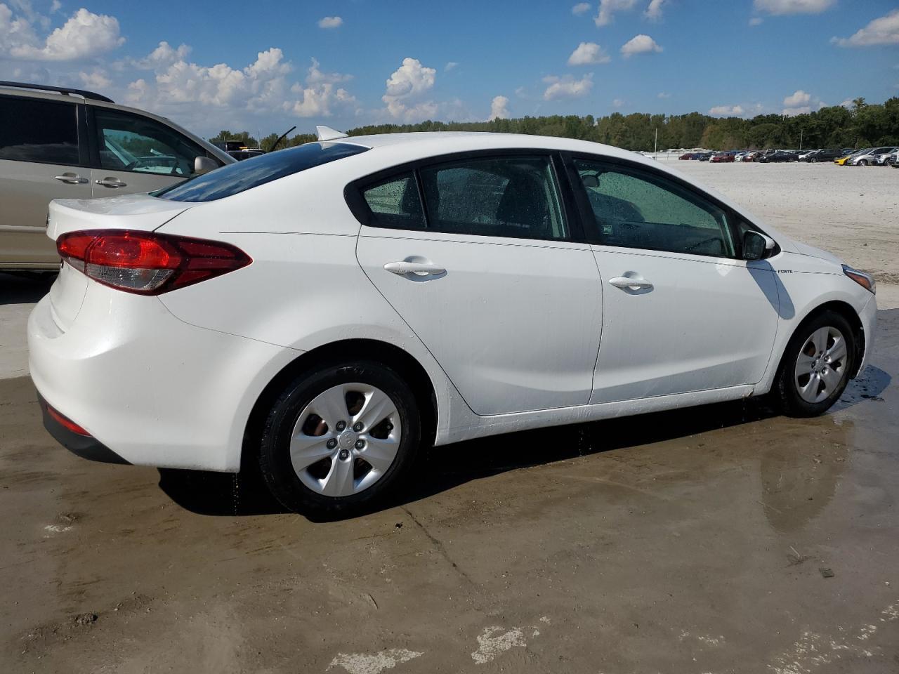 2017 KIA FORTE