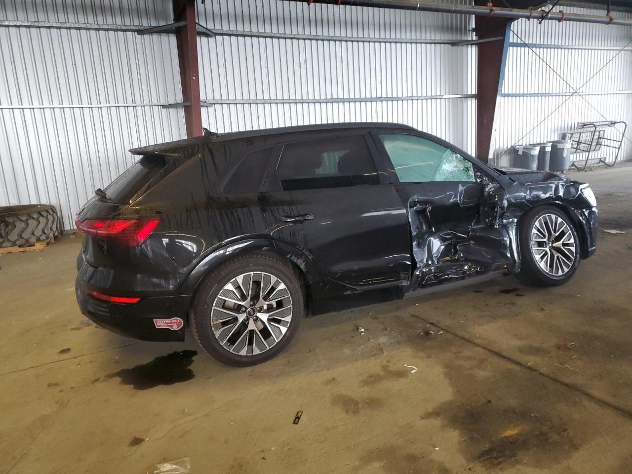 2024 AUDI Q8