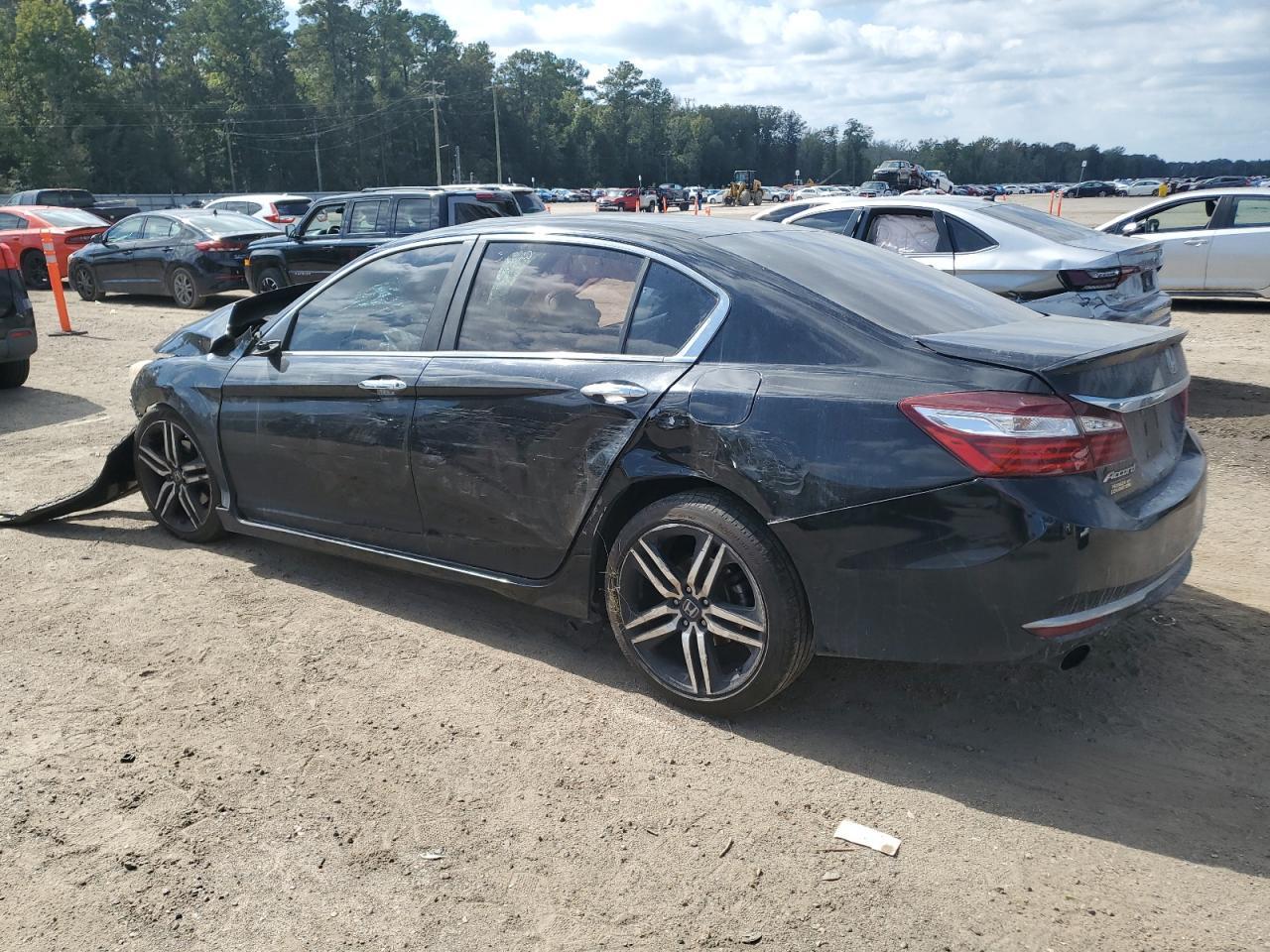 2017 HONDA ACCORD