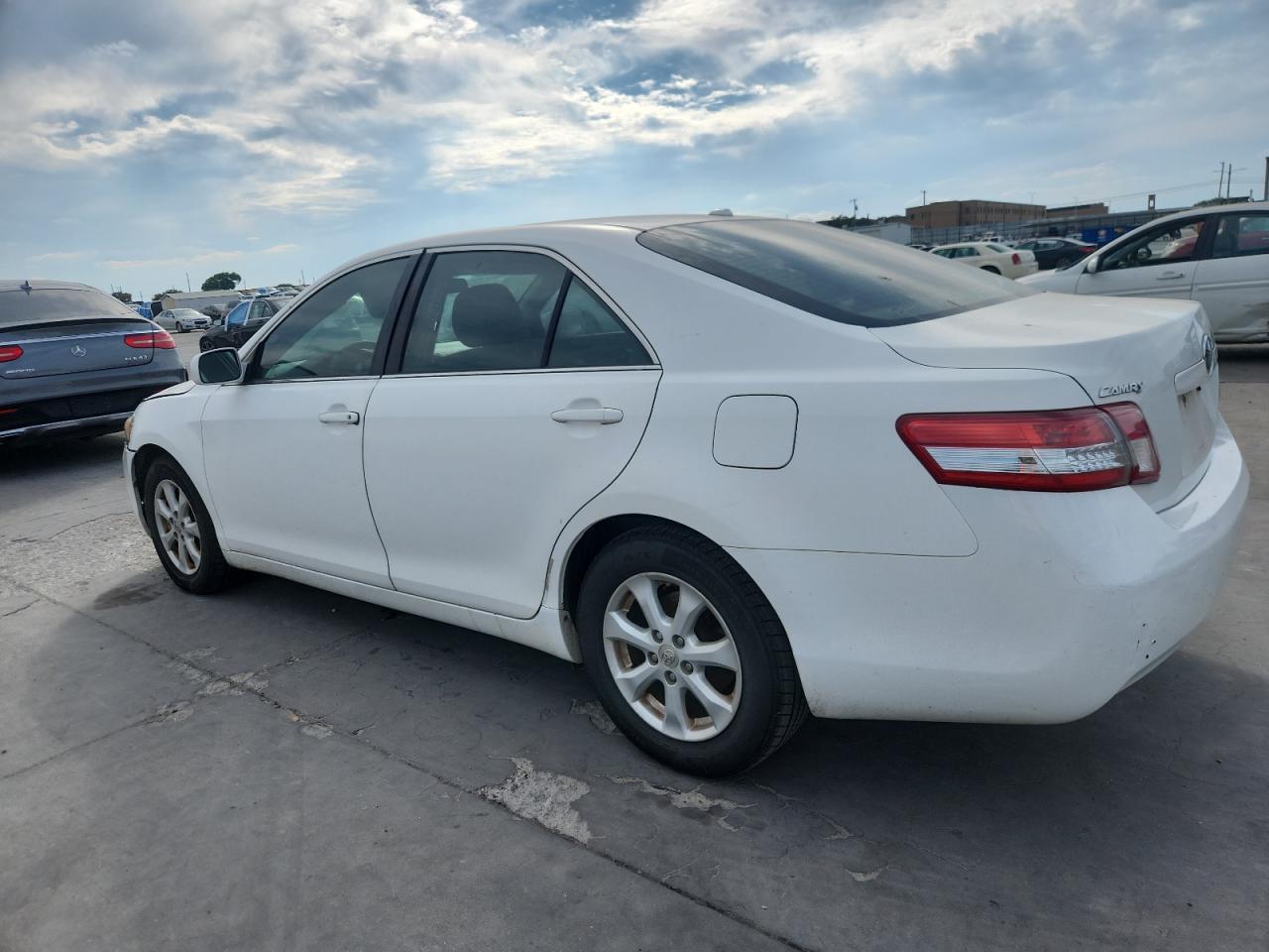 2011 TOYOTA CAMRY