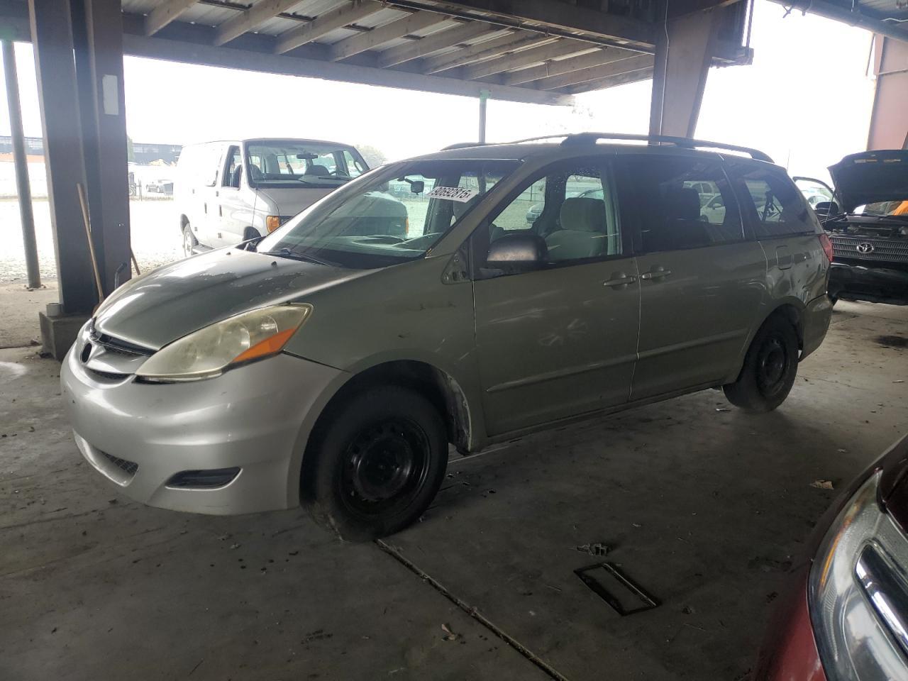 2006 TOYOTA SIENNA