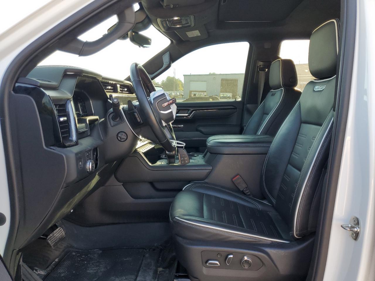 2023 GMC Sierra