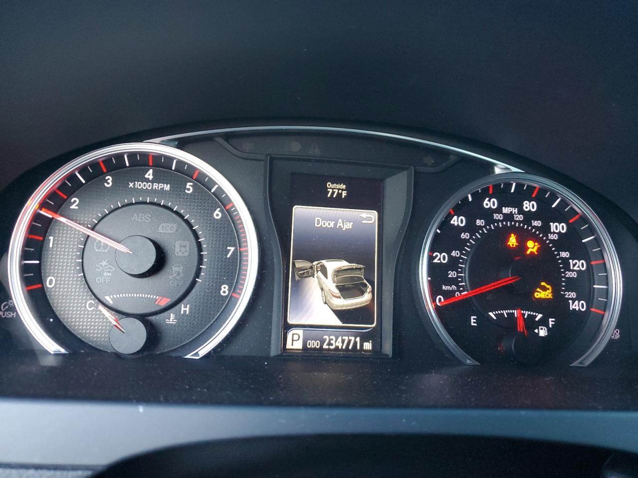 2016 TOYOTA CAMRY