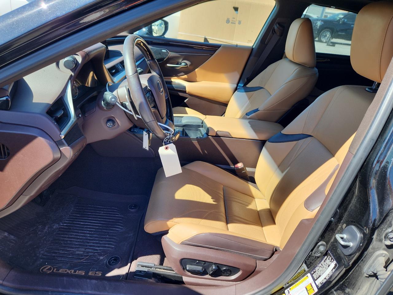 2021 LEXUS Es