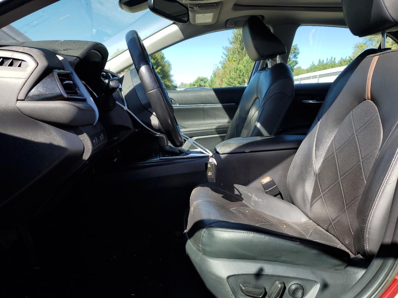 2019 TOYOTA CAMRY