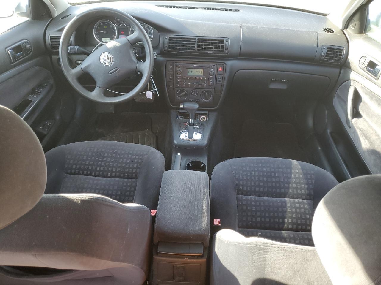 2002 VOLKSWAGEN Passat