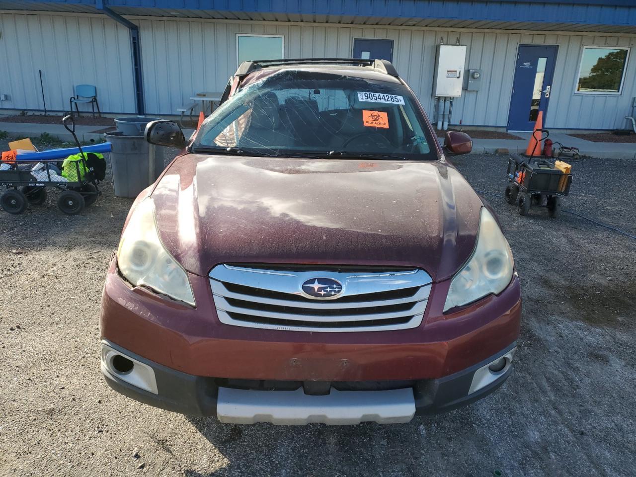 2011 SUBARU Outback