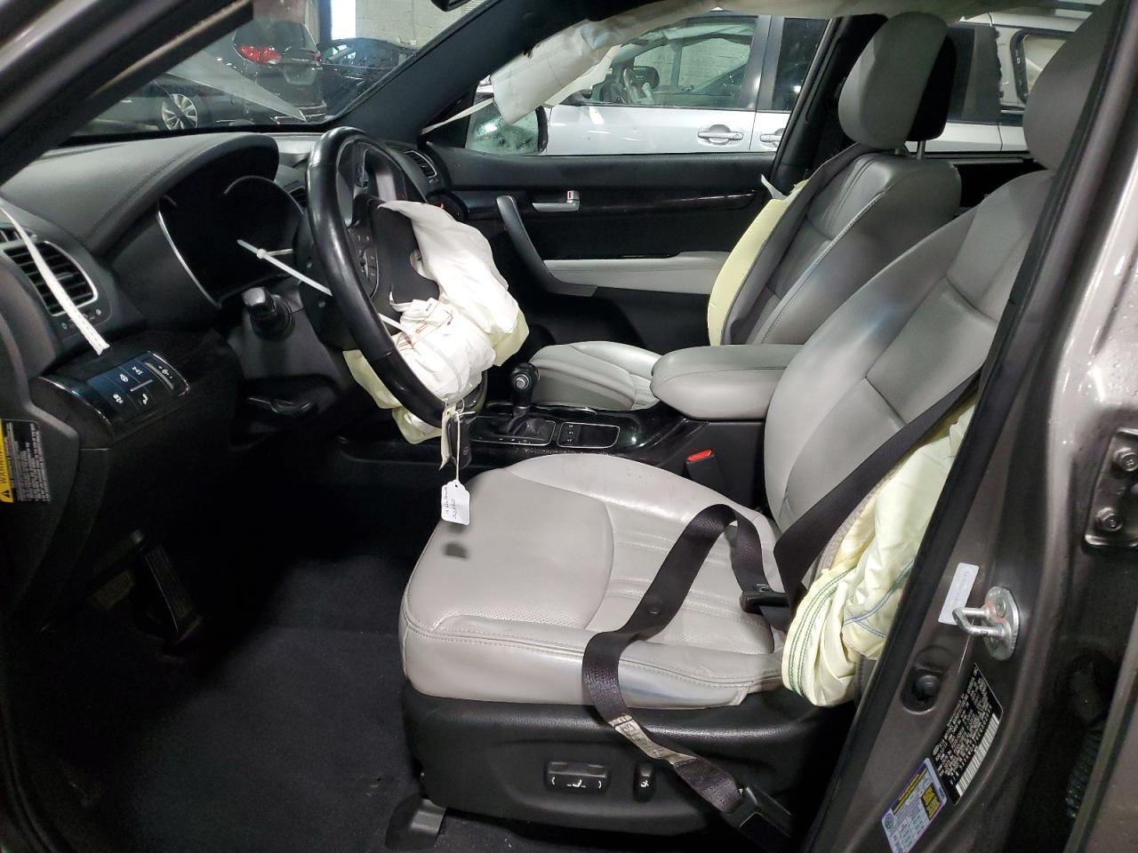 2014 KIA SORENTO