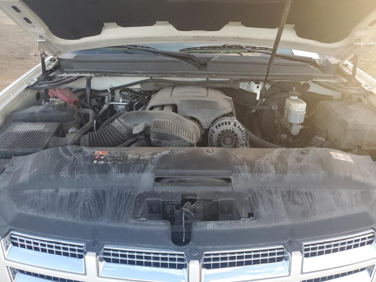 2011 CADILLAC ESCALADE