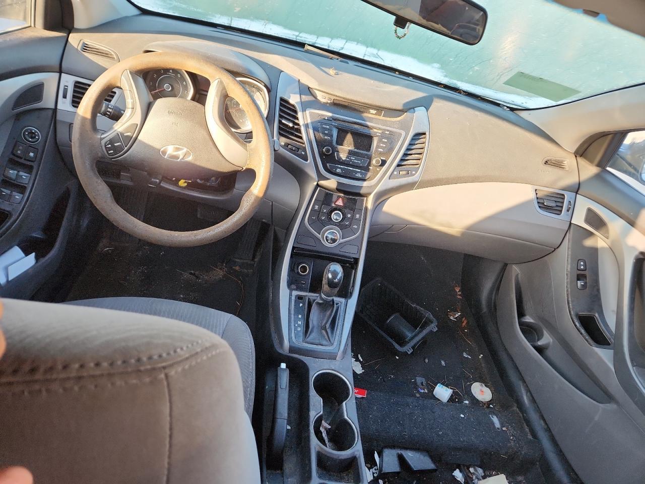 2016 HYUNDAI ELANTRA