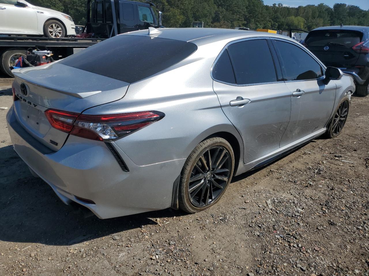 2024 TOYOTA CAMRY