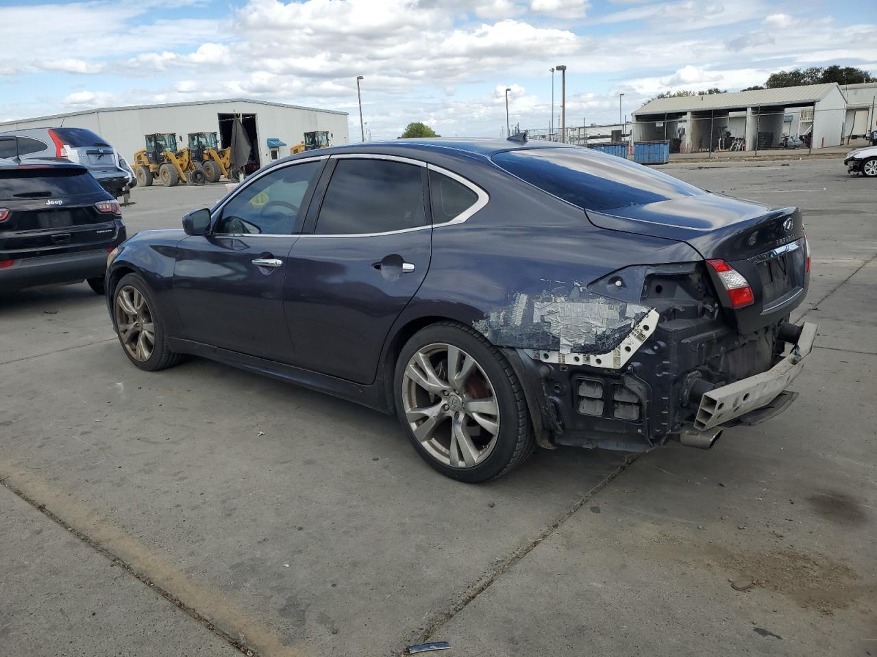 2011 INFINITI M37