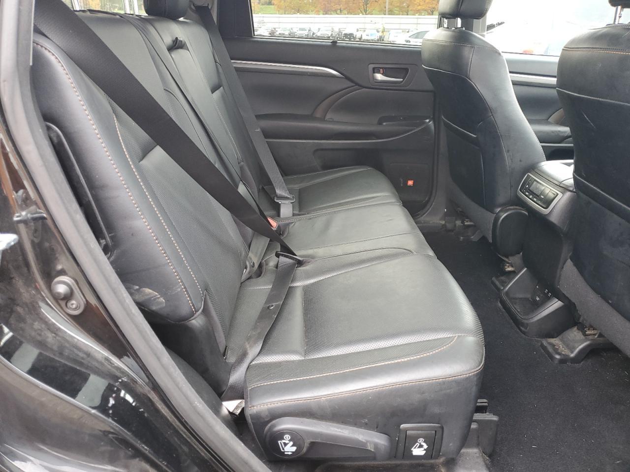 2017 TOYOTA HIGHLANDER