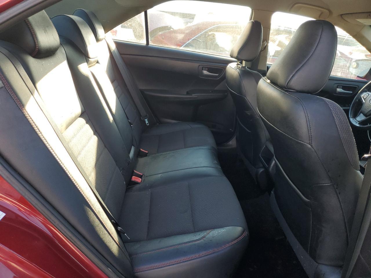 2016 TOYOTA CAMRY