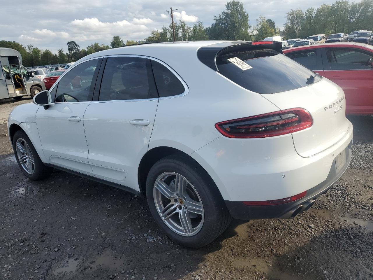 2015 PORSCHE Macan