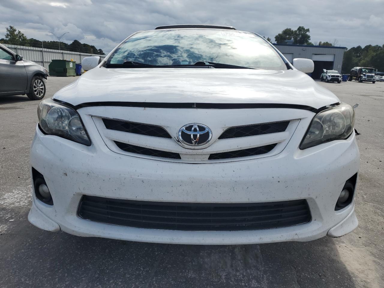 2011 TOYOTA COROLLA