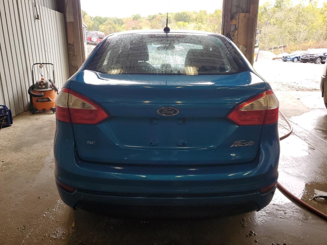 2014 FORD Fiesta