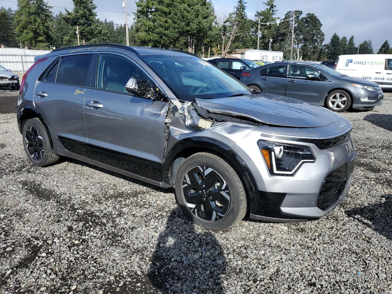 2023 KIA Niro