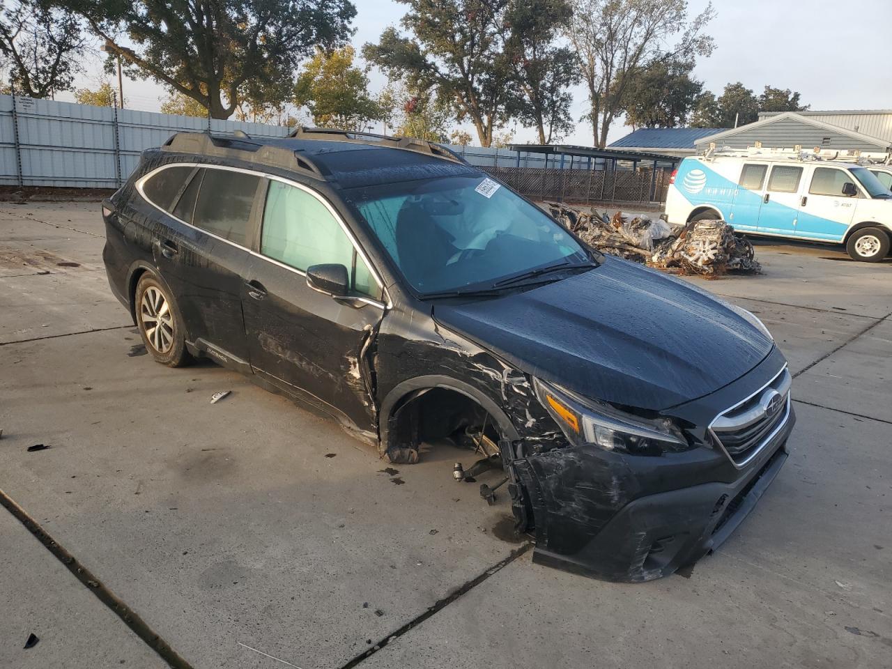 2020 SUBARU Outback