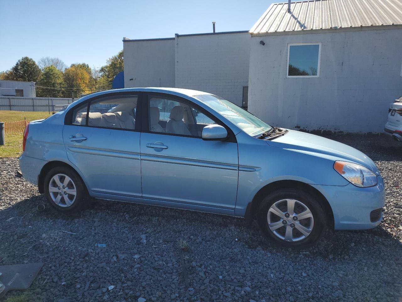2011 HYUNDAI ACCENT