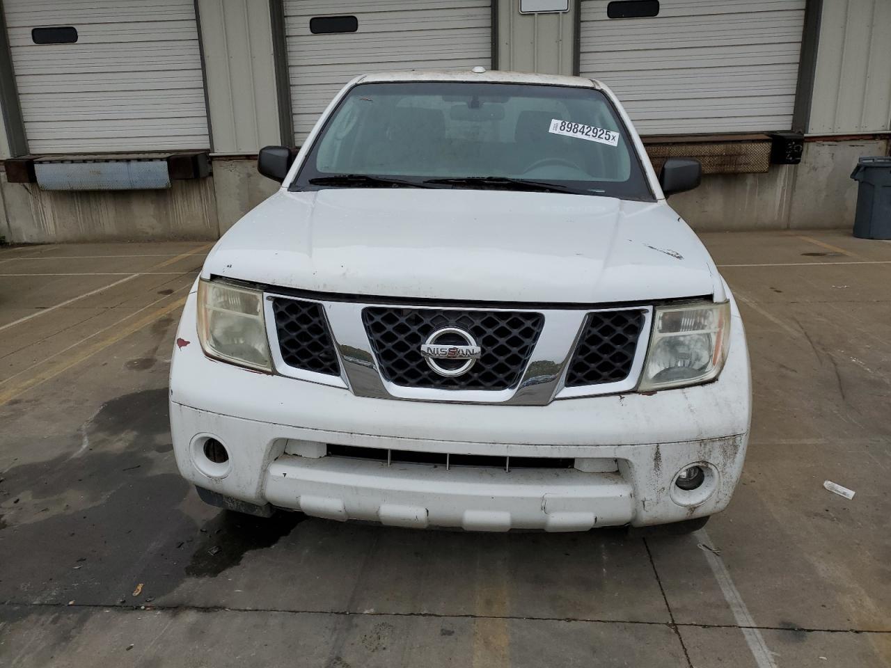 2011 NISSAN Frontier