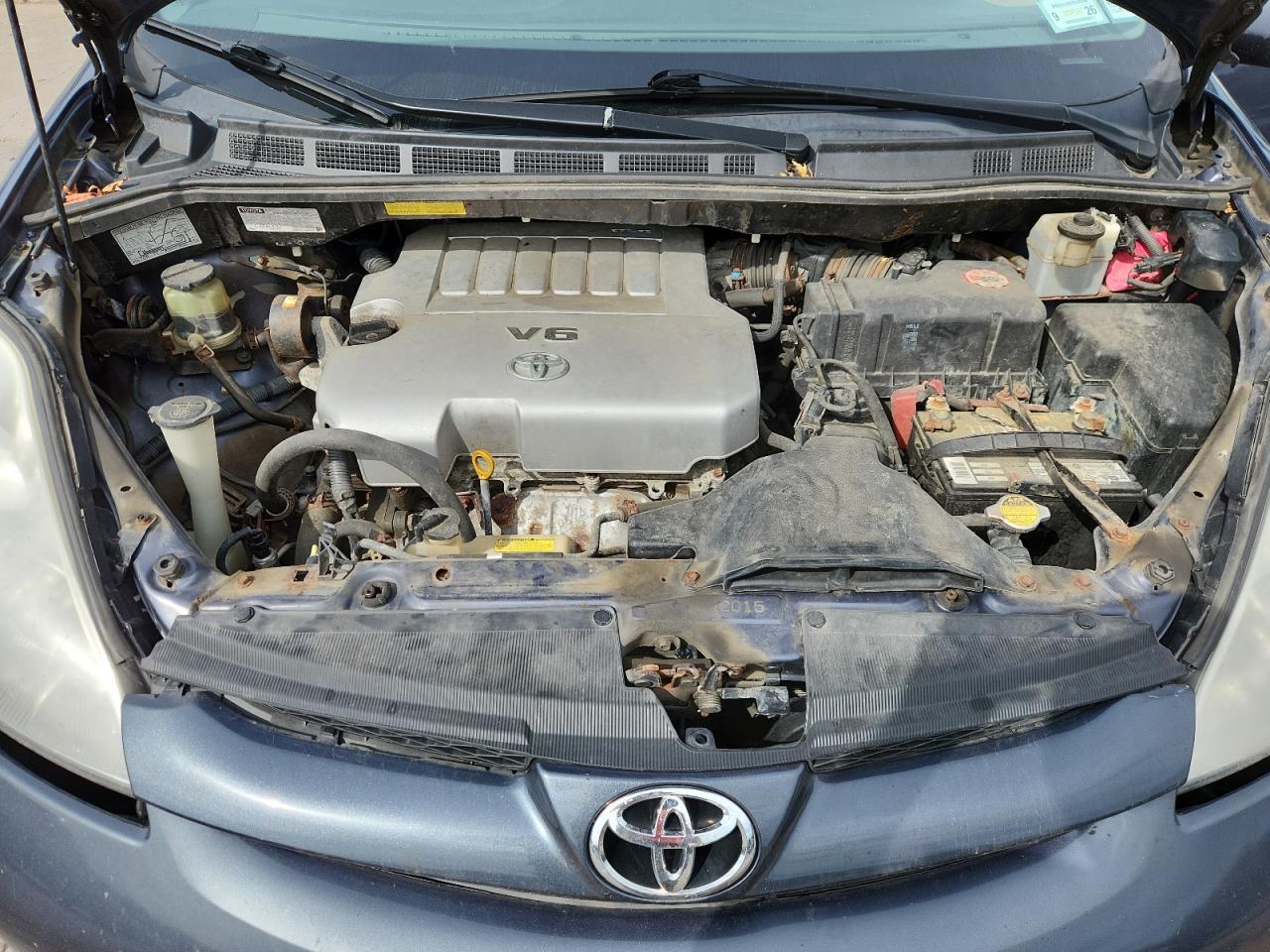 2009 TOYOTA SIENNA