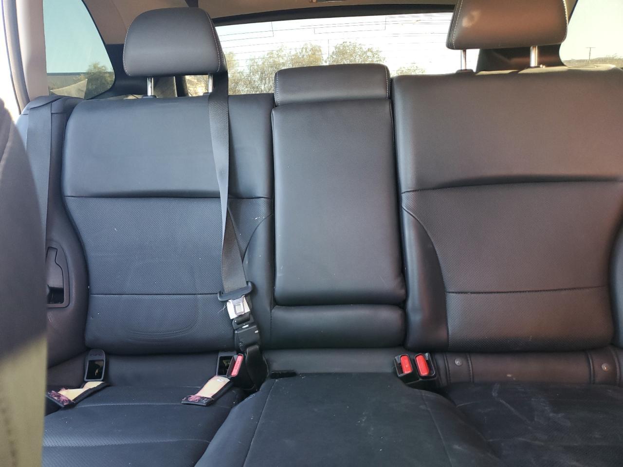 2015 SUBARU Outback