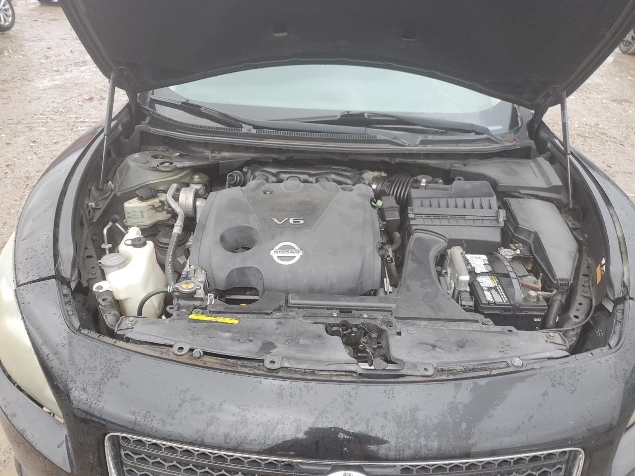 2011 NISSAN Maxima