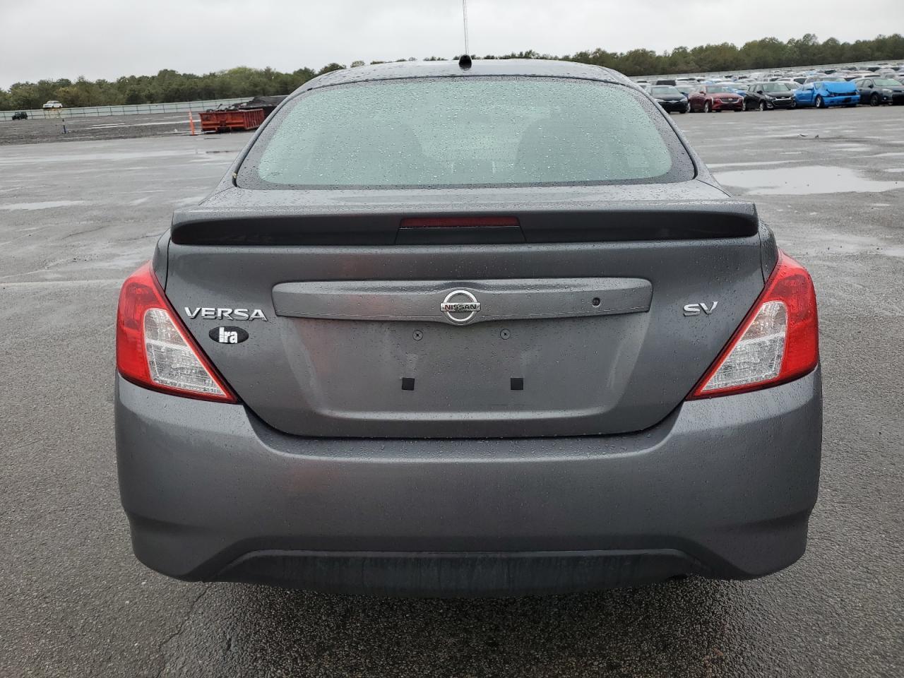 2017 NISSAN VERSA