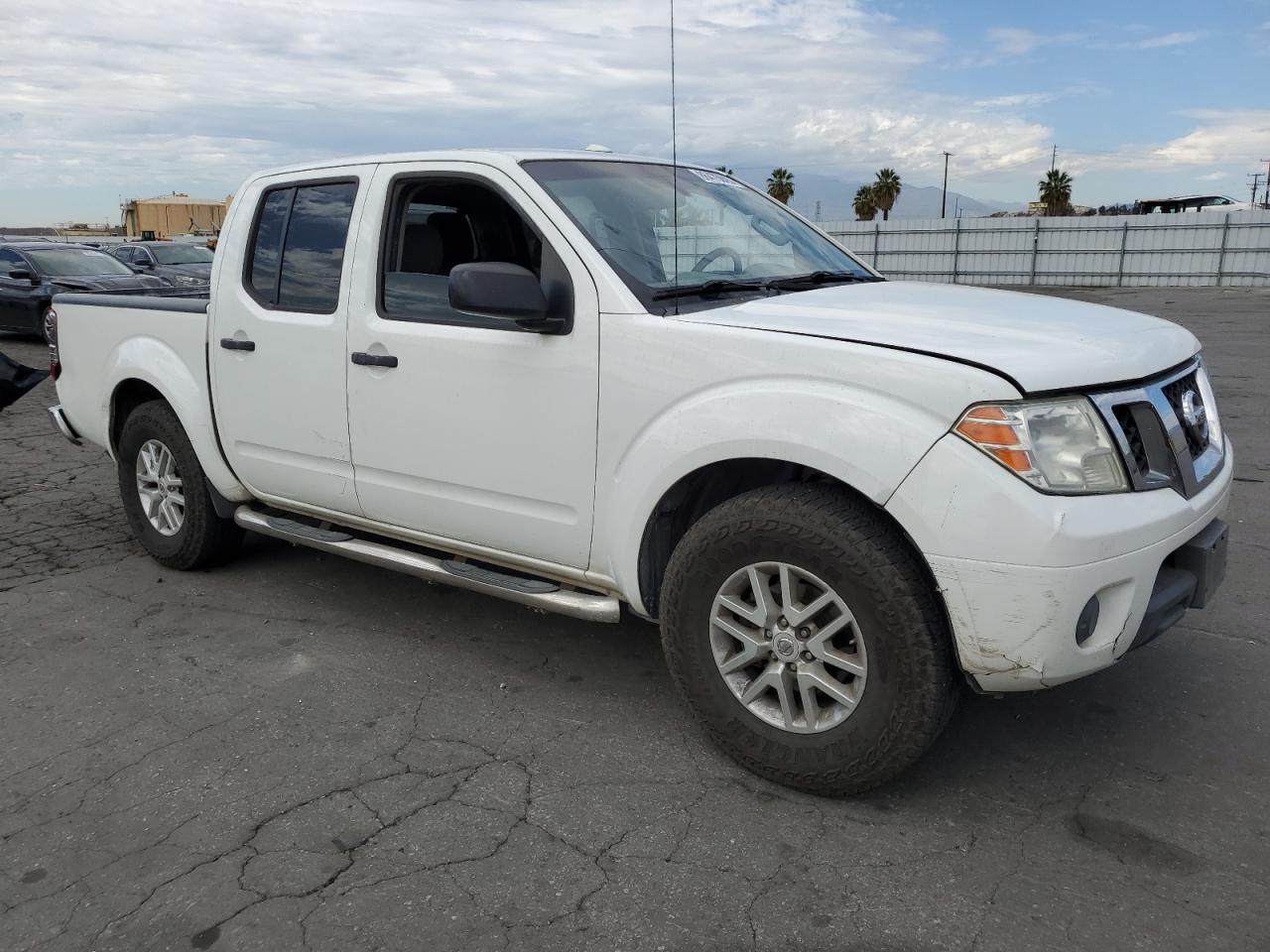 2015 NISSAN Frontier