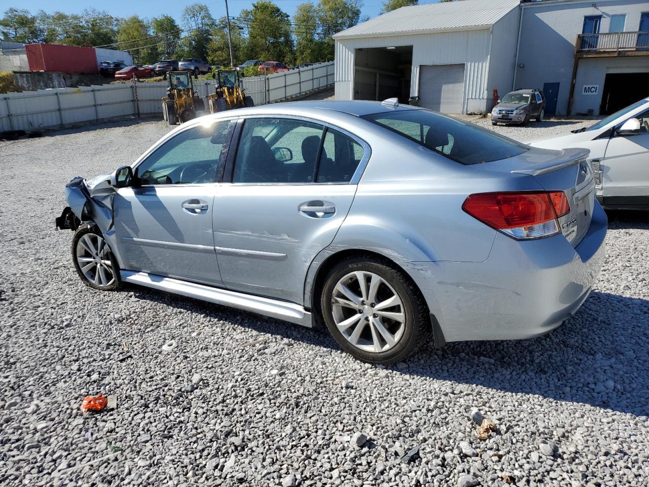 2013 SUBARU Legacy