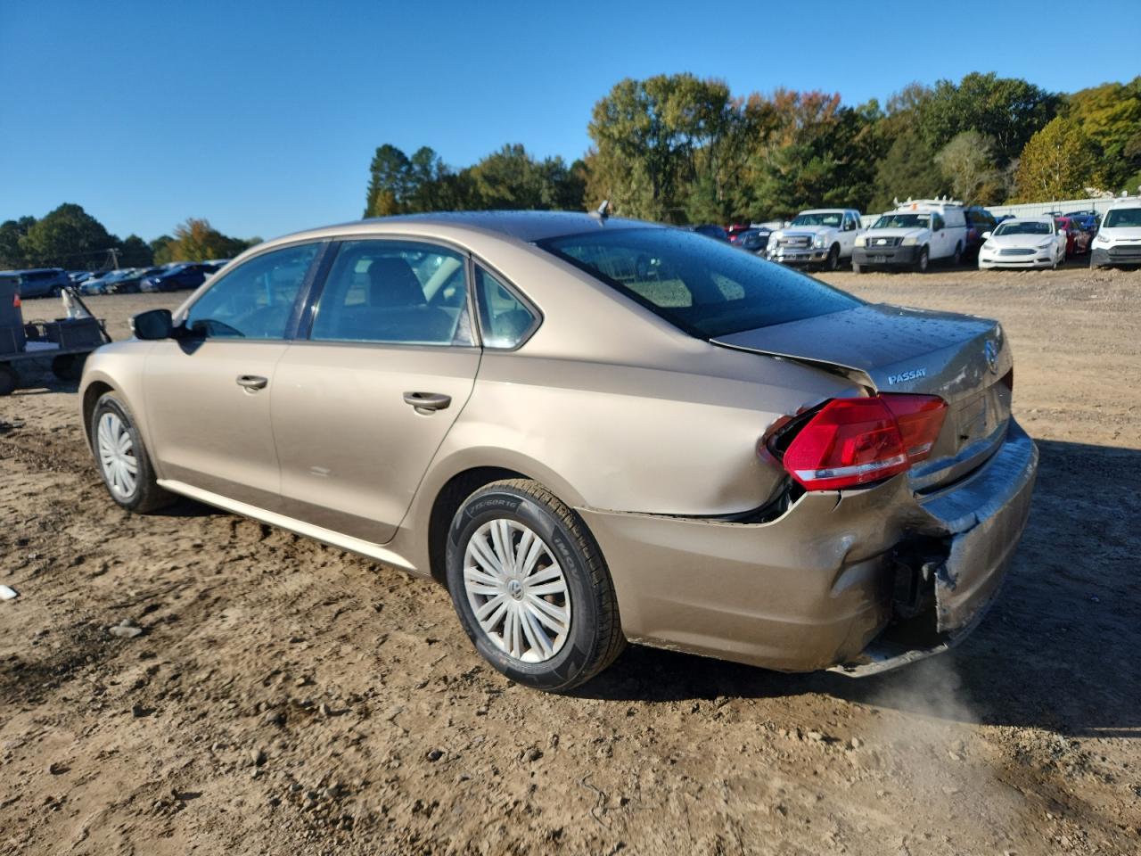 2015 VOLKSWAGEN Passat