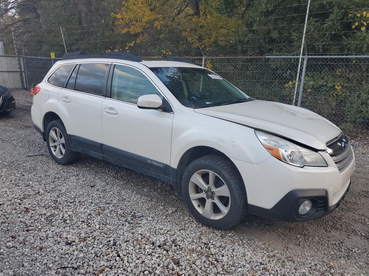 2014 SUBARU Outback