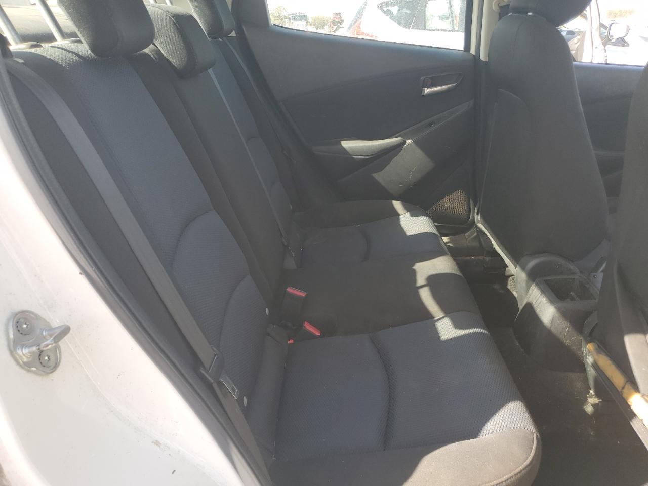 2017 TOYOTA YARIS