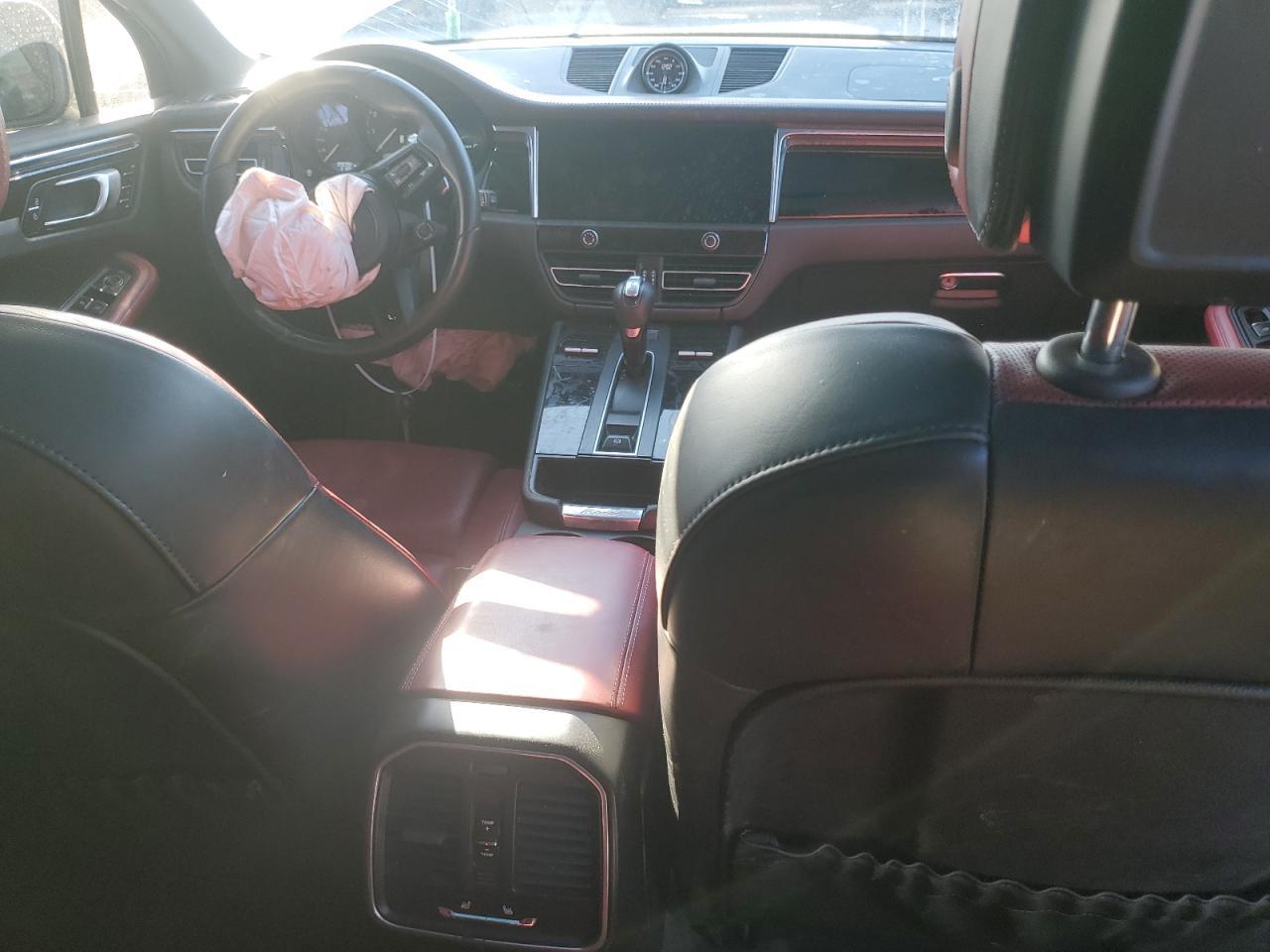 2023 PORSCHE Macan
