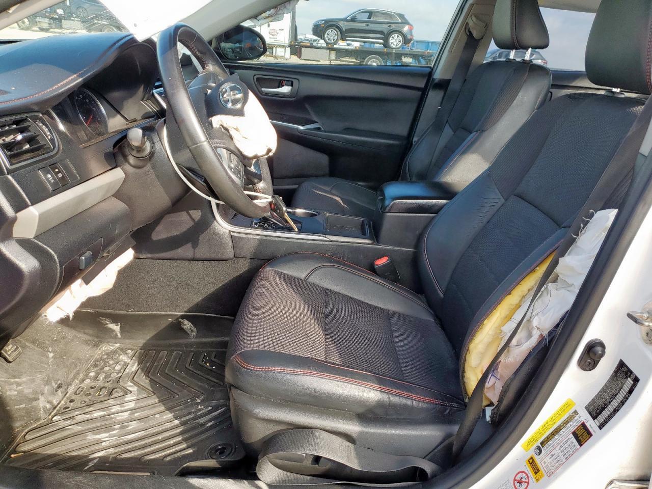 2017 TOYOTA CAMRY