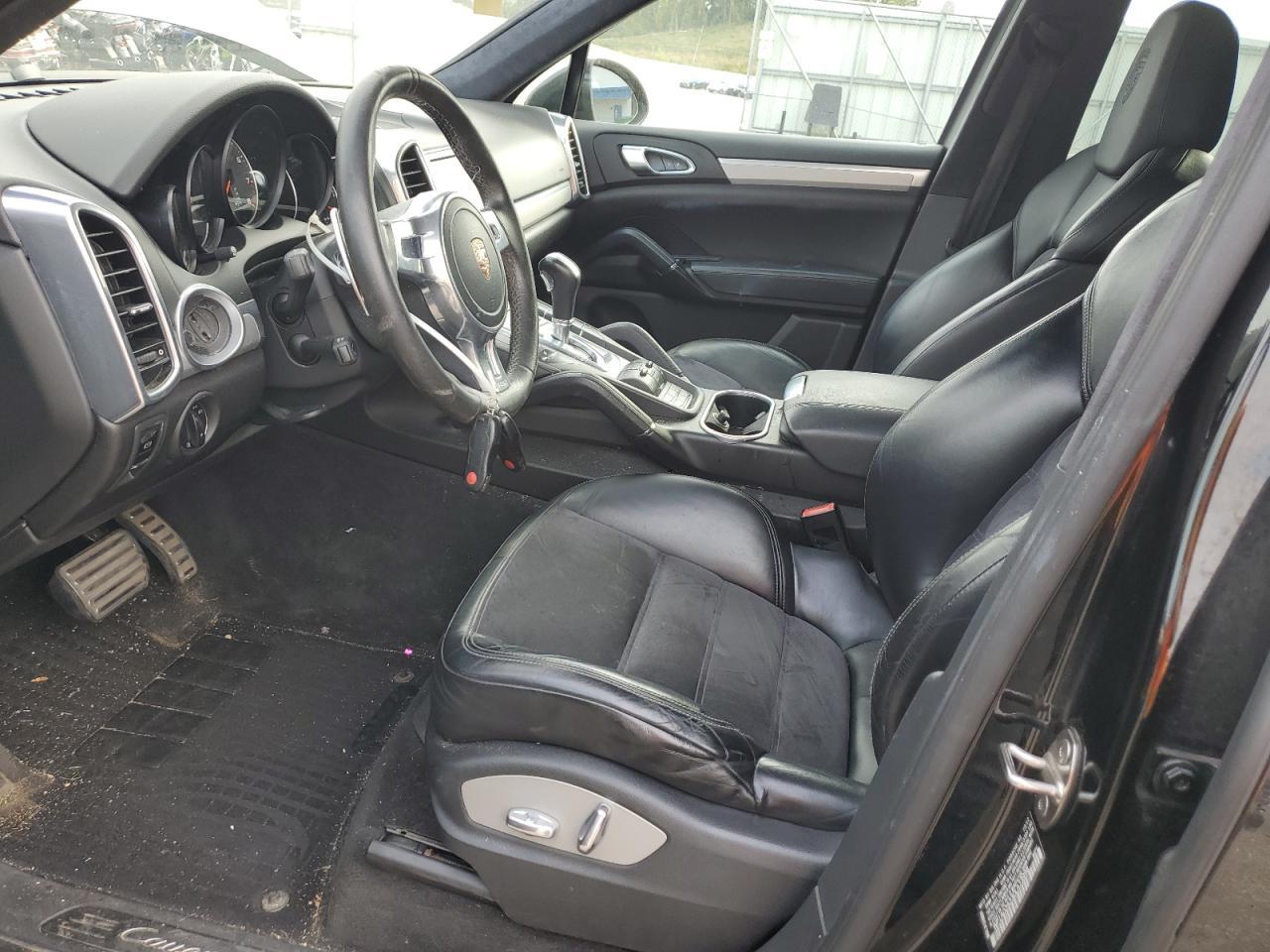 2013 PORSCHE CAYENNE