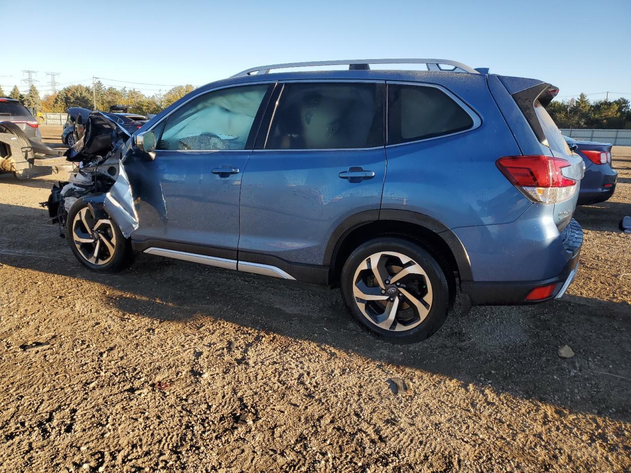 2022 SUBARU FORESTER