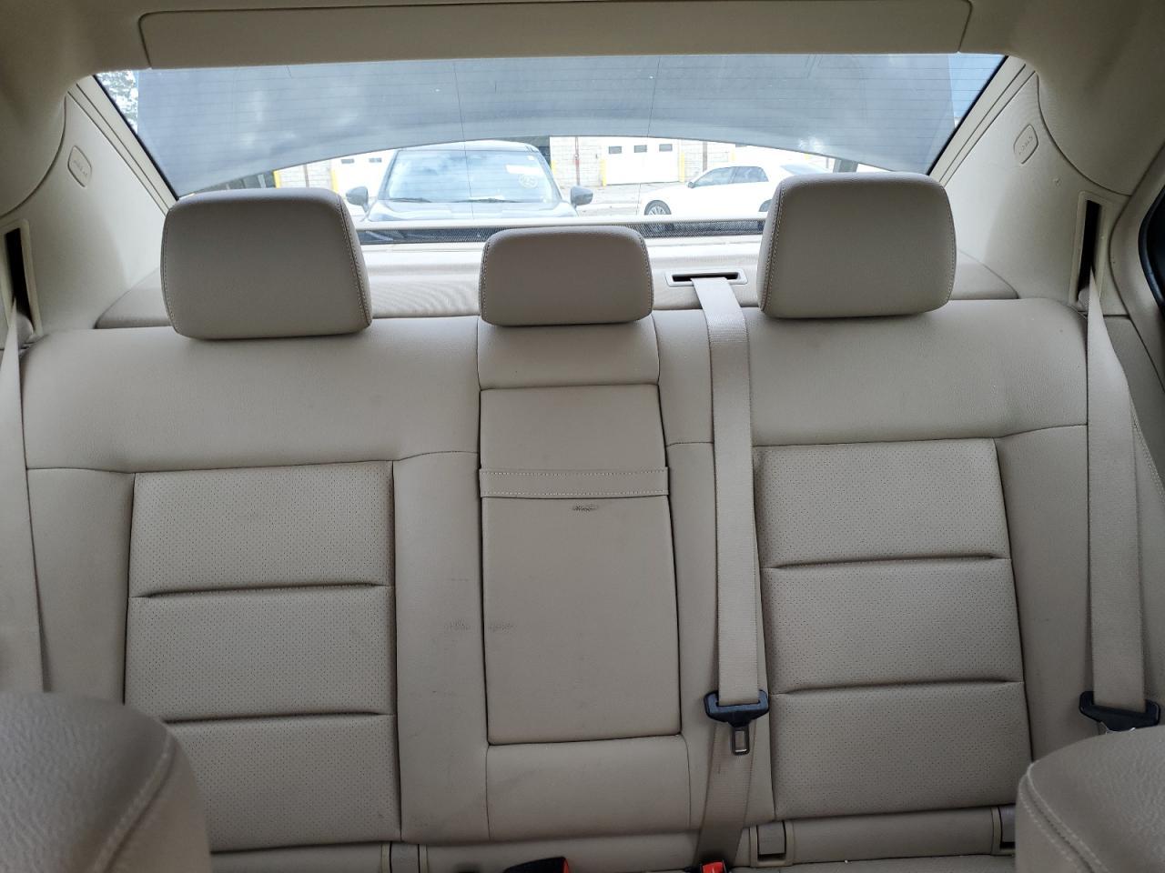 2011 MERCEDES-BENZ E-Class