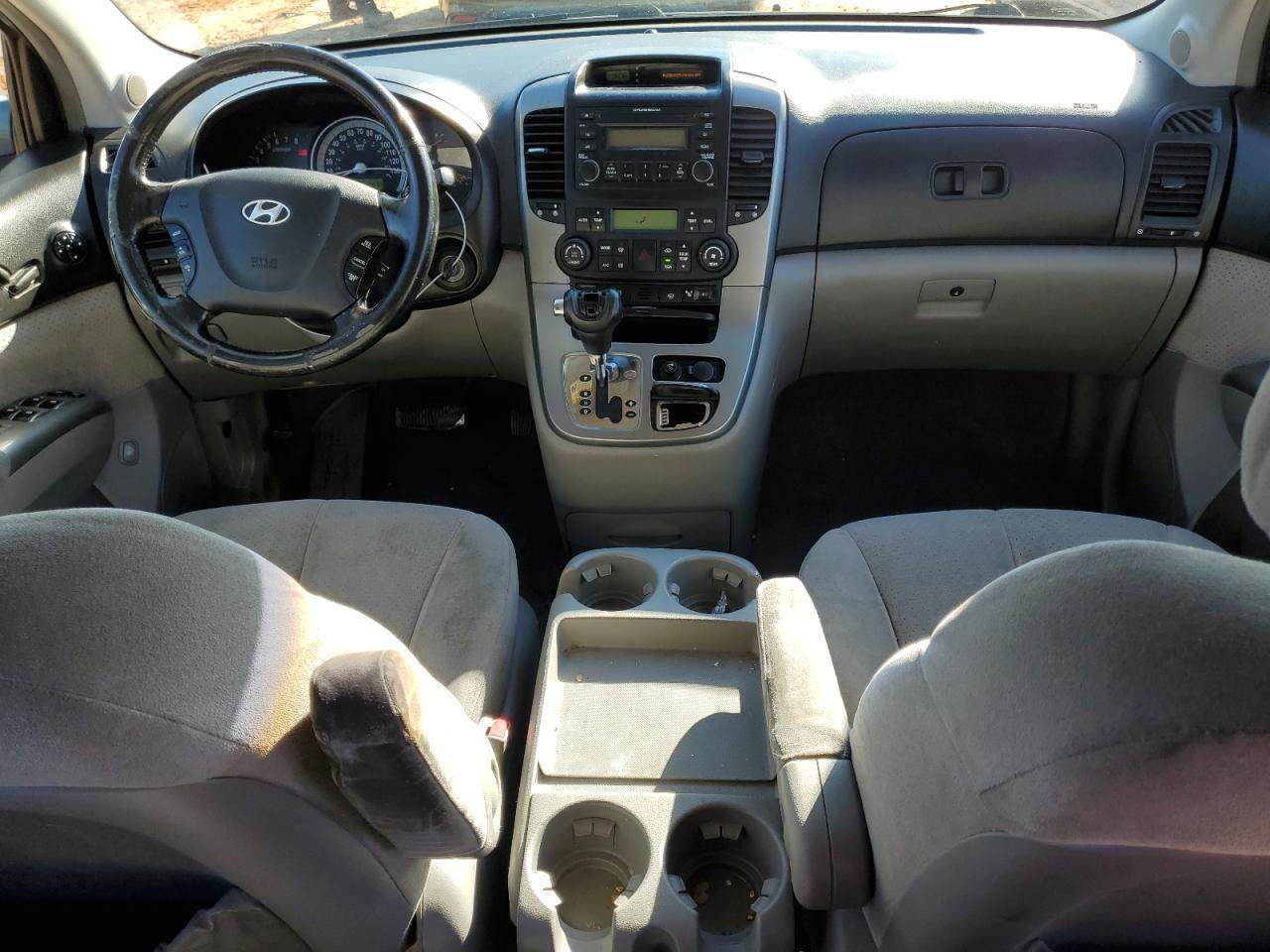 2007 HYUNDAI Entourage