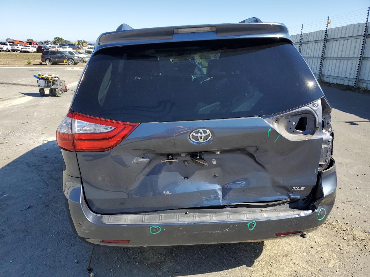 2015 TOYOTA SIENNA