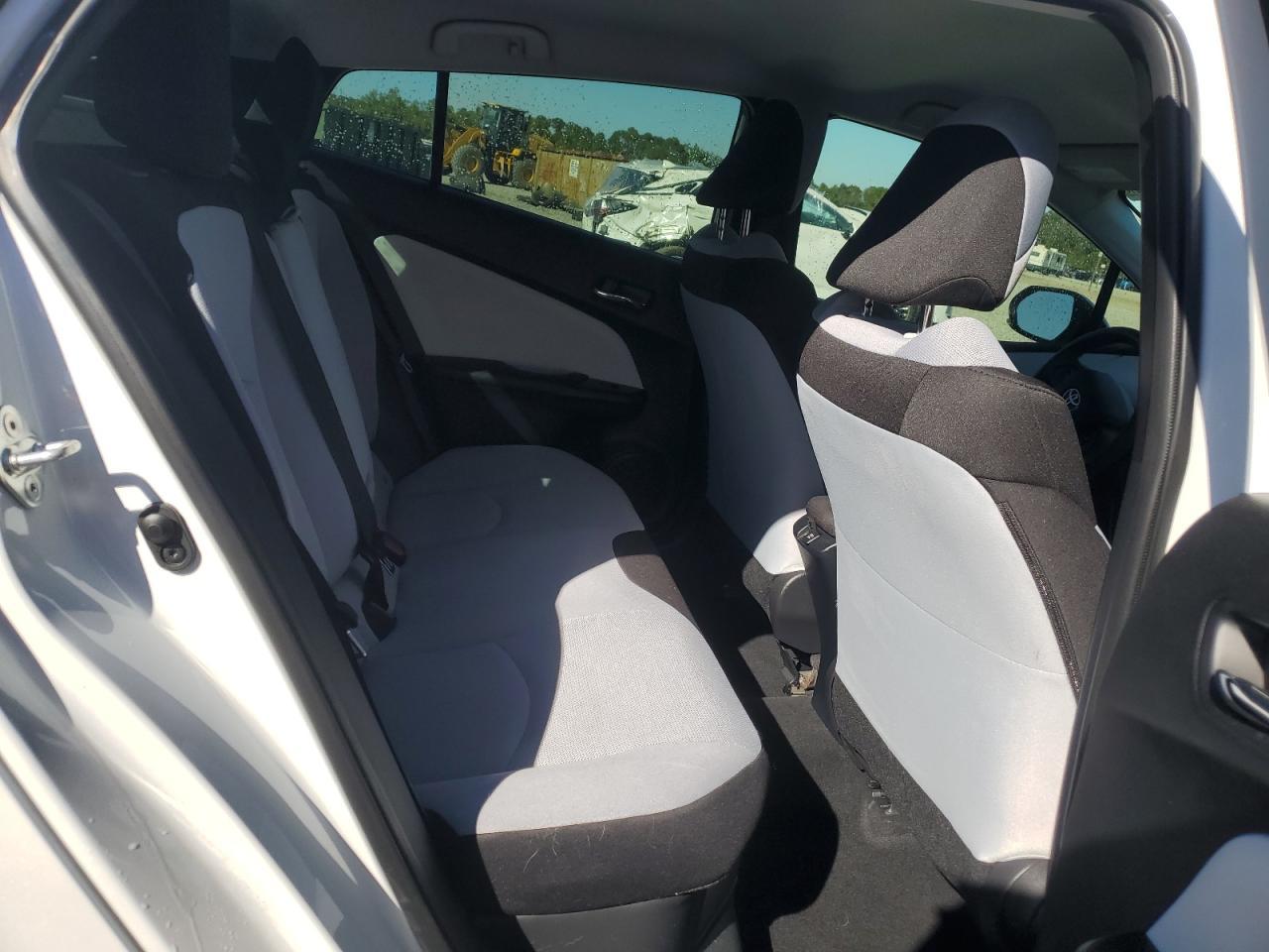 2022 TOYOTA PRIUS