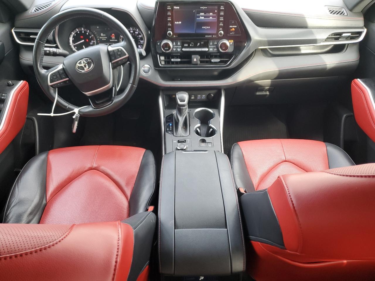 2022 TOYOTA HIGHLANDER